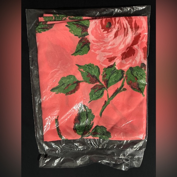 1950S Inspired Chiffon Scarf In Pink Rose Print NWT OS - Picture 4 of 6